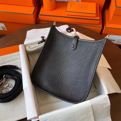 Hermes Women Evelyne 16 Amazone in Clemence Leather-BlackSilver - 图片 5