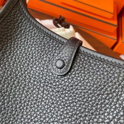 Hermes Women Evelyne 16 Amazone in Clemence Leather-BlackSilver - 图片 7