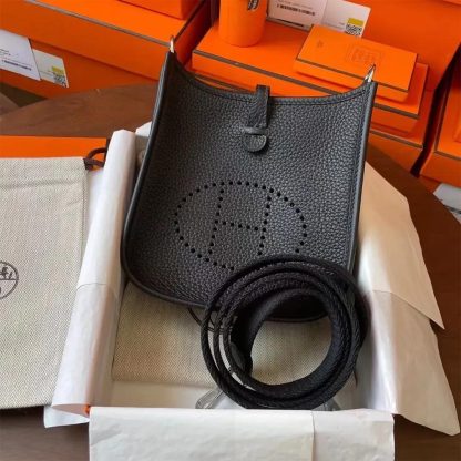 Hermes Women Evelyne 16 Amazone in Clemence Leather-BlackSilver - 图片 3