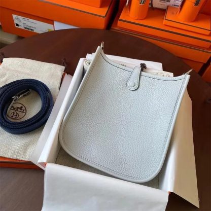 Hermes Women Evelyne 16 Amazone in Clemence Leather-Light BlueSilver - 图片 5