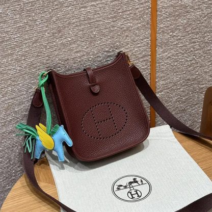 Hermes Women Evelyne 16 Amazone in Clemence Leather-MaroonSilver - 图片 2