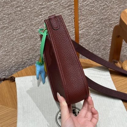 Hermes Women Evelyne 16 Amazone in Clemence Leather-MaroonSilver - 图片 5