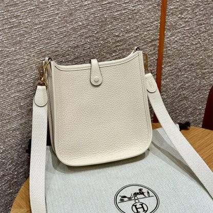Hermes Women Evelyne 16 Amazone in Clemence Leather-WhiteGold - 图片 3
