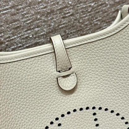 Hermes Women Evelyne 16 Amazone in Clemence Leather-WhiteGold - 图片 9