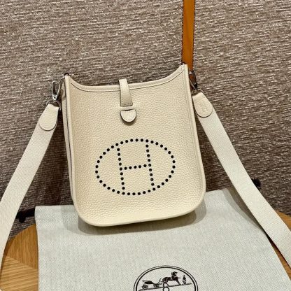 Hermes Women Evelyne 16 Amazone in Clemence Leather-WhiteSilver - 图片 2