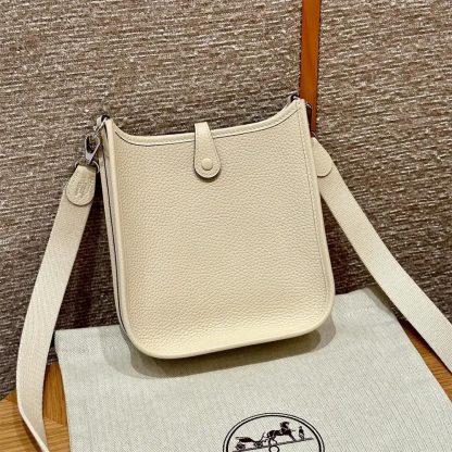 Hermes Women Evelyne 16 Amazone in Clemence Leather-WhiteSilver - 图片 3