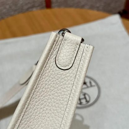 Hermes Women Evelyne 16 Amazone in Clemence Leather-WhiteSilver - 图片 8