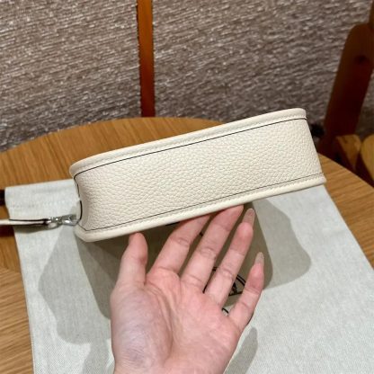 Hermes Women Evelyne 16 Amazone in Clemence Leather-WhiteSilver - 图片 6