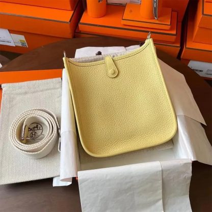 Hermes Women Evelyne 16 Amazone in Clemence Leather-YellowSilver - 图片 7