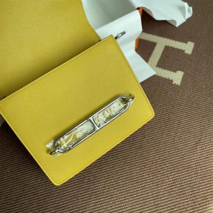 Hermes Women Roulis Mini Bag in Evergrain Calfskin-YellowGold - 图片 6