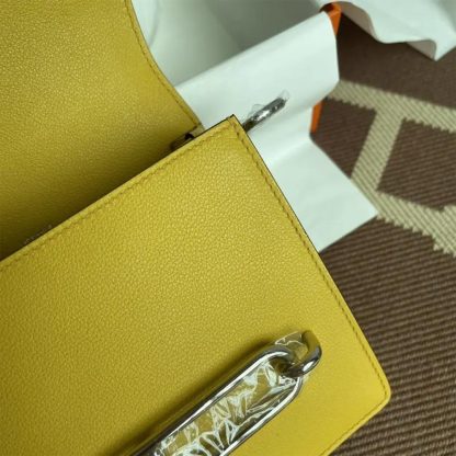Hermes Women Roulis Mini Bag in Evergrain Calfskin-YellowGold - 图片 7