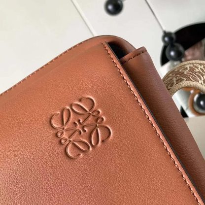 Loewe Men XS Military Messenger Bag in Supple Smooth Calfskin and Jacquard-Brown - 图片 7