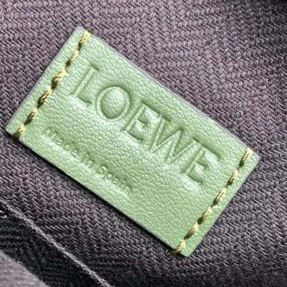 Loewe Men XS Military Messenger Bag in Supple Smooth Calfskin and Jacquard-Green - 图片 10
