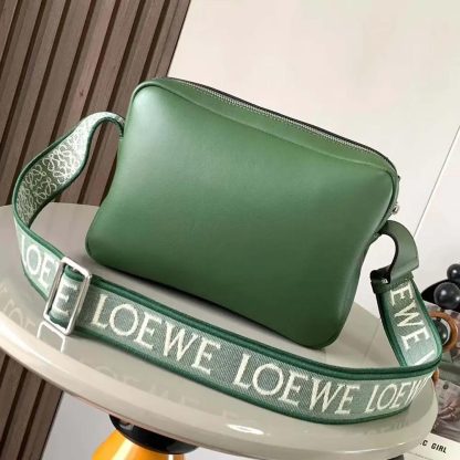Loewe Men XS Military Messenger Bag in Supple Smooth Calfskin and Jacquard-Green - 图片 3