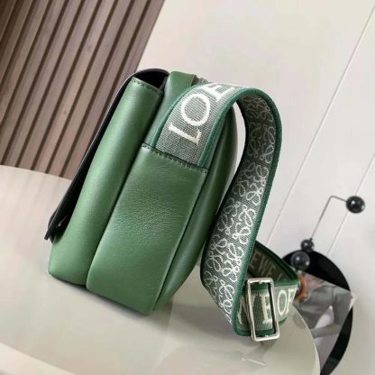 Loewe Men XS Military Messenger Bag in Supple Smooth Calfskin and Jacquard-Green - 图片 4