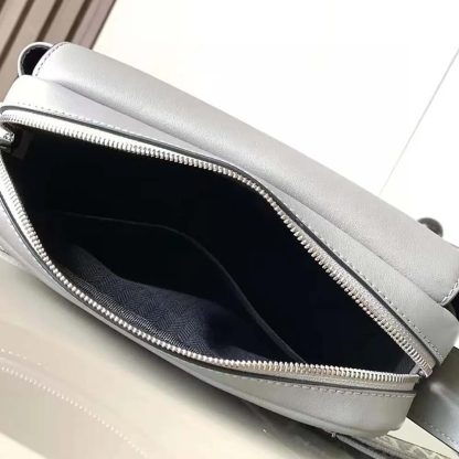 Loewe Men XS Military Messenger Bag in Supple Smooth Calfskin and Jacquard-Grey - 图片 7