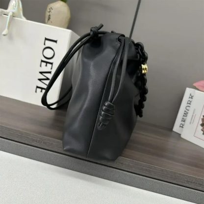 Loewe Unisex Large Flamenco Purse in Mellow Nappa Lambskin-Black - 图片 5
