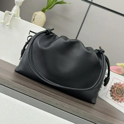 Loewe Unisex Large Flamenco Purse in Mellow Nappa Lambskin-Black - 图片 3