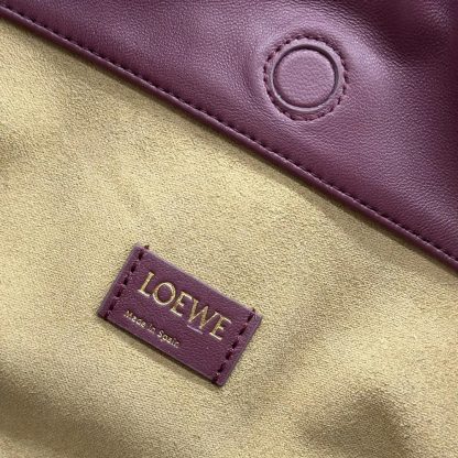 Loewe Unisex Medium Flamenco Purse in Mellow Nappa Lambskin-Dark Burgundy - 图片 8