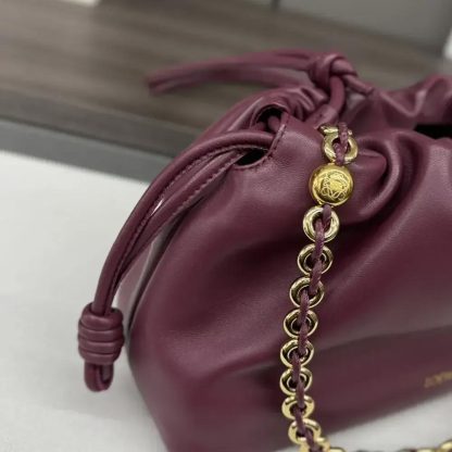 Loewe Unisex Medium Flamenco Purse in Mellow Nappa Lambskin-Dark Burgundy - 图片 5