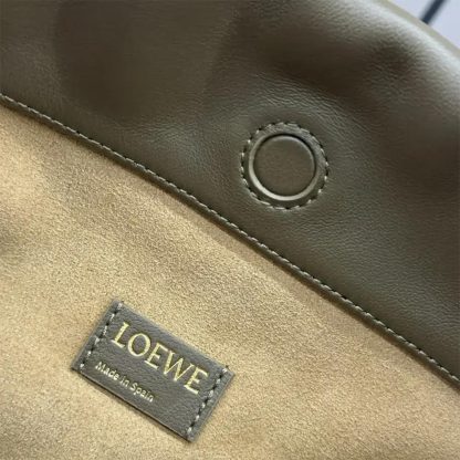 Loewe Unisex Medium Flamenco Purse in Mellow Nappa Lambskin-Dark Khaki Green - 图片 10