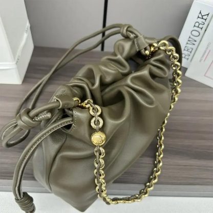 Loewe Unisex Medium Flamenco Purse in Mellow Nappa Lambskin-Dark Khaki Green - 图片 5