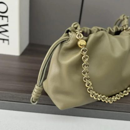 Loewe Unisex Medium Flamenco Purse in Mellow Nappa Lambskin-Eucalyptus Green - 图片 7