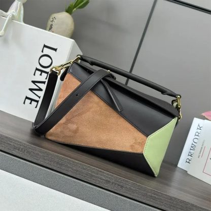 Loewe Unisex Small Puzzle Bag in Classic Calfskin and Suede 0011183845 - 图片 2