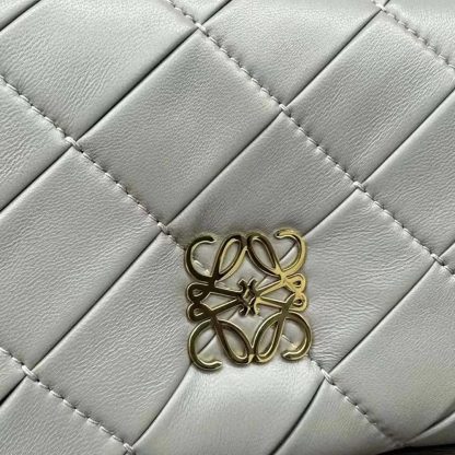 Loewe Women Mini Puffer Goya in Pleated Shiny Nappa Lambskin A896W56X05 - 图片 10