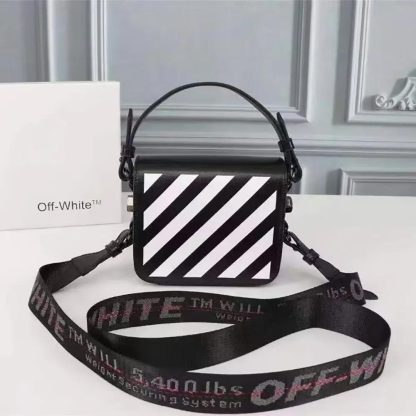 Off-White Women Small Black Leather Diag Camera Bag - 图片 2