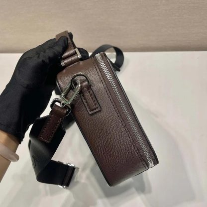 Prada Men Medium Prada Brique Saffiano Leather Bag 2VH069 - 图片 6