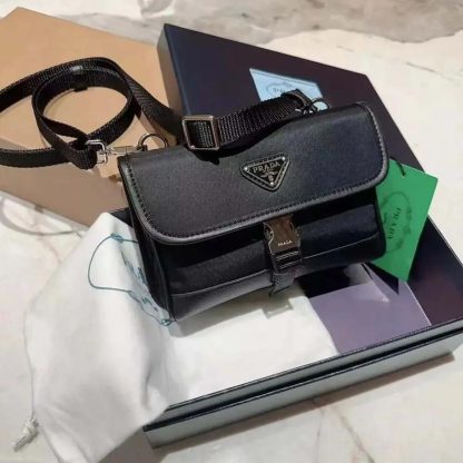 Prada Unisex Re-Nylon and Saffiano Shoulder Bag-Black - 图片 6