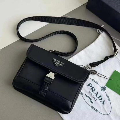 Prada Unisex Re-Nylon and Saffiano Shoulder Bag-Black - 图片 3