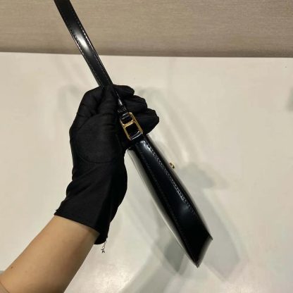 Prada Women Cleo Brushed Leather Shoulder Bag with Clasp Closure - 图片 8