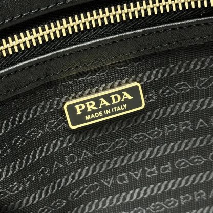 Prada Women Large Re-Nylon and Leather Top-handle Bag with Padlock - 图片 10