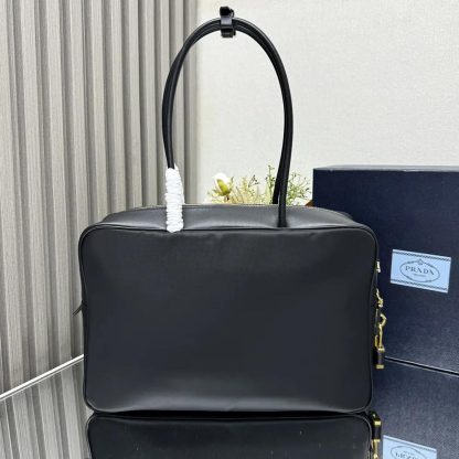 Prada Women Large Re-Nylon and Leather Top-handle Bag with Padlock - 图片 3