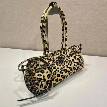 Prada Women Medium Printed Leather Handbag 1BA426 - 图片 4