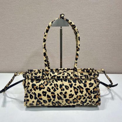 Prada Women Medium Printed Leather Handbag 1BA426 - 图片 3
