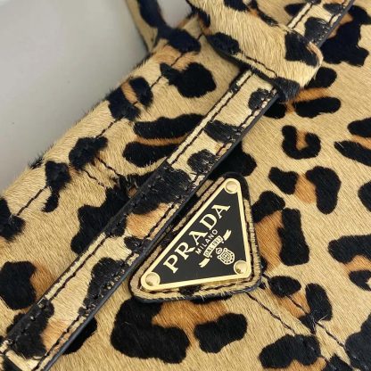 Prada Women Medium Printed Leather Handbag 1BA426 - 图片 8