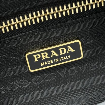 Prada Women Medium Re-Nylon and Leather Shoulder Bag with Padlock - 图片 10