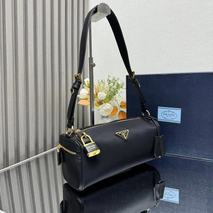 Prada Women Medium Re-Nylon and Leather Shoulder Bag with Padlock - 图片 4