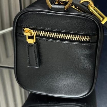 Prada Women Medium Re-Nylon and Leather Shoulder Bag with Padlock - 图片 7