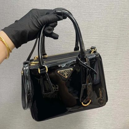 Prada Women Prada Galleria Patent Leather Mini Bag-Black - 图片 4