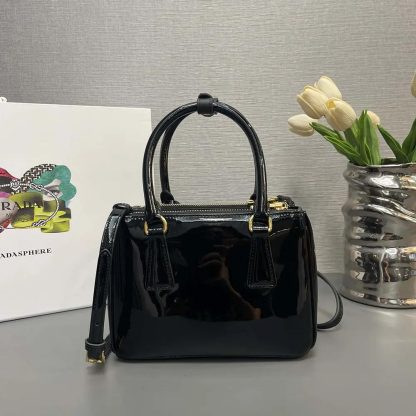Prada Women Prada Galleria Patent Leather Mini Bag-Black - 图片 3