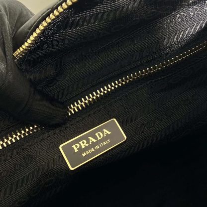 Prada Women Prada Re-Edition 1995 Chaîne Medium Re-Nylon Tote Bag-Black - 图片 10
