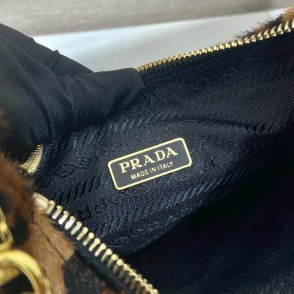 Prada Women Re-Edition Printed Leather Mini-bag 1BC204 - 图片 10