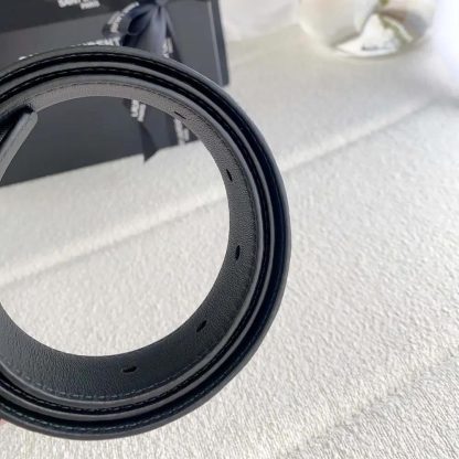 Saint Laurent YSL Women Cassandre Thin Belt with Square Buckle in Smooth Leather - 图片 6