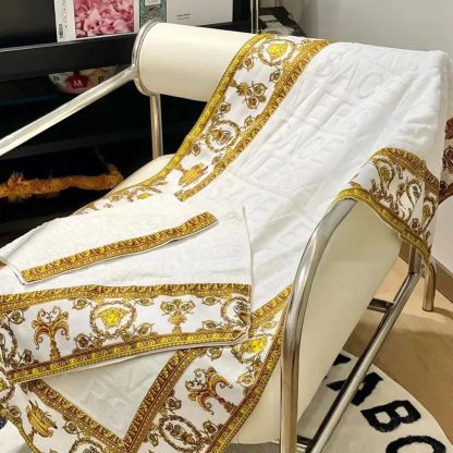 Versace I Love Baroque Beach Towel in the Cotton - 图片 5