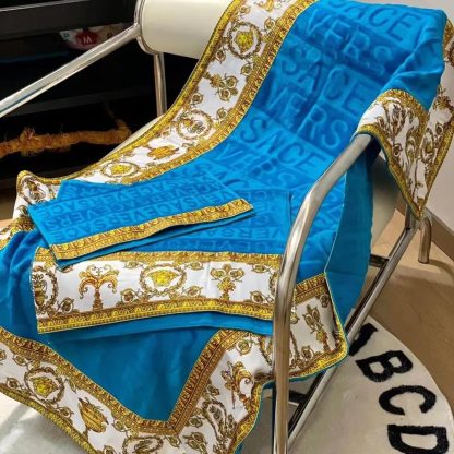 Versace I Love Baroque Beach Towel in the Cotton - 图片 3