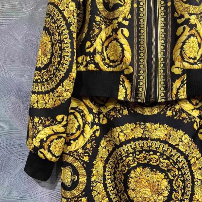 Versace Women Barocco Reversible Bomber Jacket-YellowBlack - 图片 4